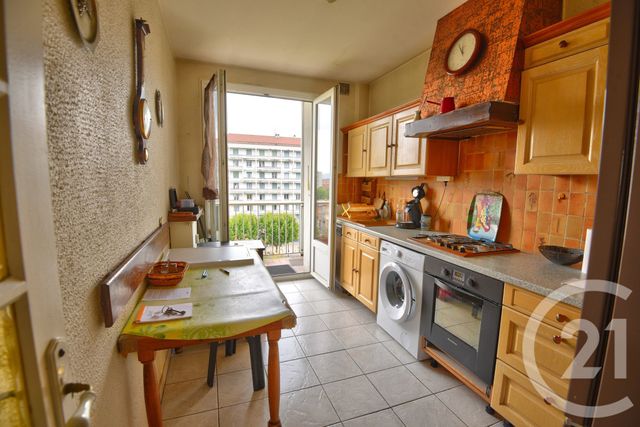 Appartement à vendre - 4 pièces - 77.89 m2 - ROMANS SUR ISERE - 26 - RHONE-ALPES - Century 21 Orcalla Immobilier