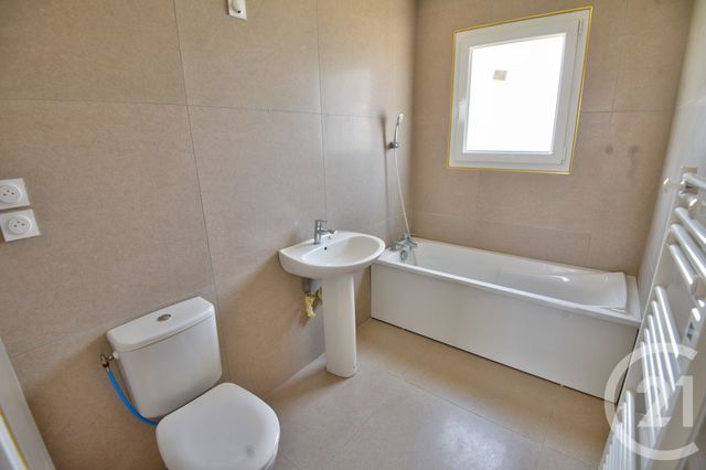 maison à louer - 3 pièces - 65.01 m2 - ROMANS SUR ISERE - 26 - RHONE-ALPES - Century 21 Orcalla Immobilier