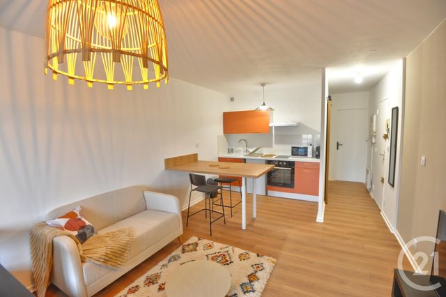Appartement Studio à louer - 1 pièce - 35.0 m2 - ROMANS SUR ISERE - 26 - RHONE-ALPES - Century 21 Orcalla Immobilier