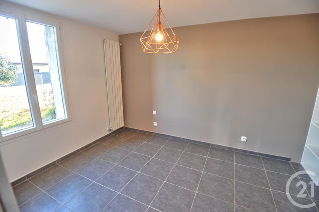 Appartement T2 à louer - 2 pièces - 50.94 m2 - BOURG DE PEAGE - 26 - RHONE-ALPES - Century 21 Orcalla Immobilier