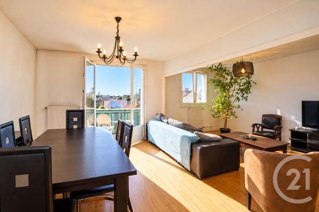 Appartement T3 à vendre - 4 pièces - 67.78 m2 - ROMANS SUR ISERE - 26 - RHONE-ALPES - Century 21 Orcalla Immobilier