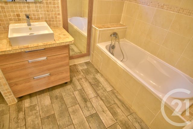 Appartement T4 à vendre - 4 pièces - 108.55 m2 - PEYRINS - 26 - RHONE-ALPES - Century 21 Orcalla Immobilier