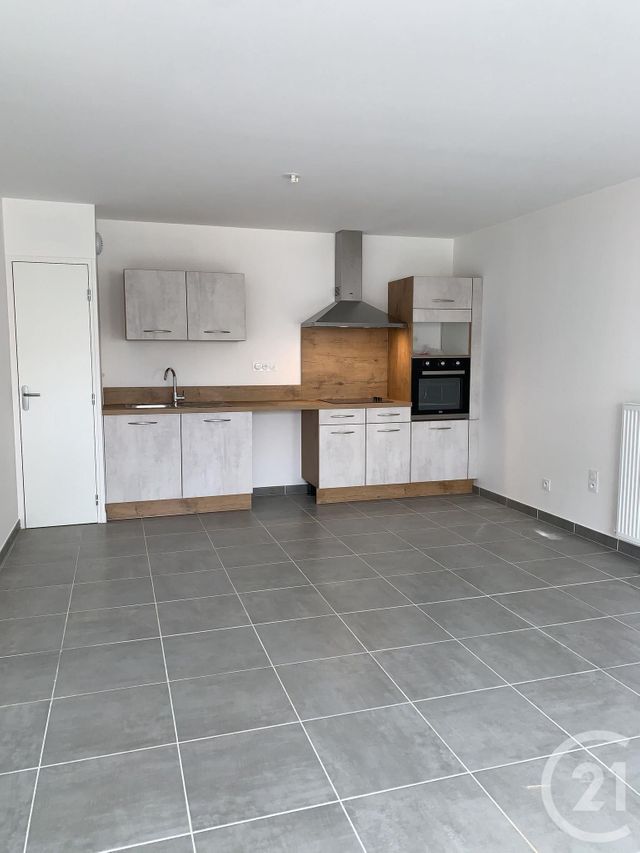 Appartement F2 à louer - 2 pièces - 52.03 m2 - ROMANS SUR ISERE - 26 - RHONE-ALPES - Century 21 Orcalla Immobilier