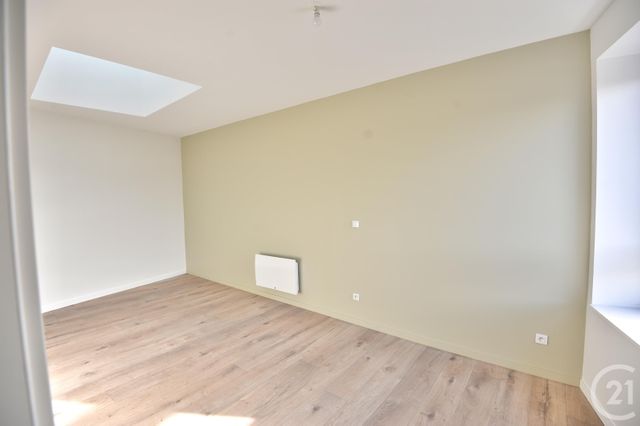 Appartement à louer - 3 pièces - 82.05 m2 - BOURG DE PEAGE - 26 - RHONE-ALPES - Century 21 Orcalla Immobilier