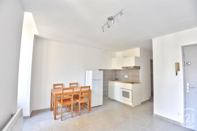 Appartement à louer - 2 pièces - 29.41 m2 - ROMANS SUR ISERE - 26 - RHONE-ALPES - Century 21 Orcalla Immobilier