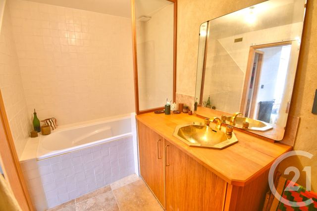 Appartement T3 à vendre - 3 pièces - 59.48 m2 - ROMANS SUR ISERE - 26 - RHONE-ALPES - Century 21 Orcalla Immobilier